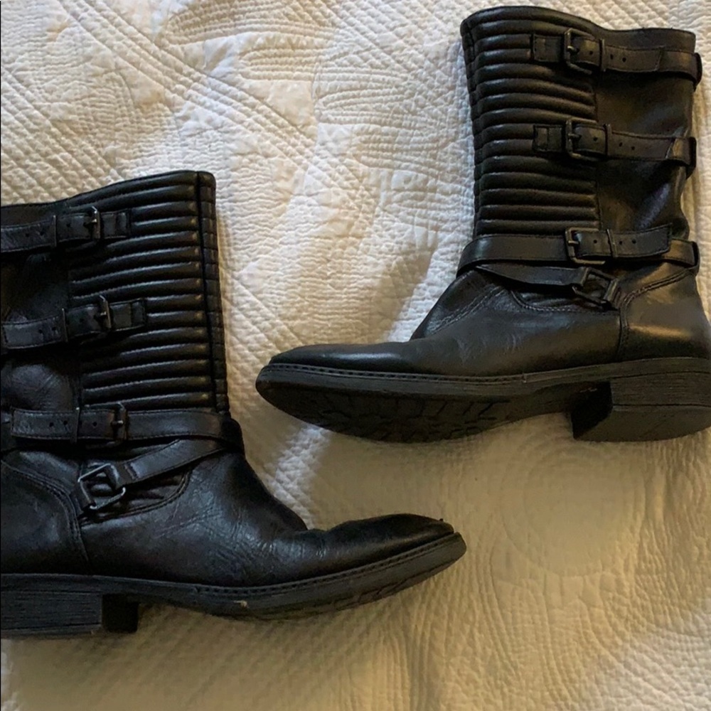Woman’s shoes